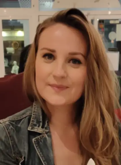 Teacher Sara, profesora británica de inglés